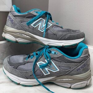 New Balance Women's 990 Sneakers in Gray and Teal